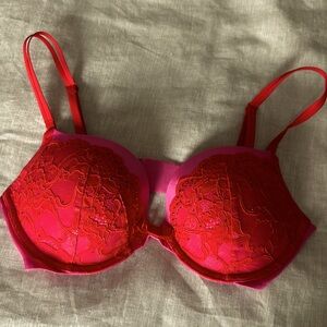 Very sexy push-up bra  Victoria’s Secret 34D